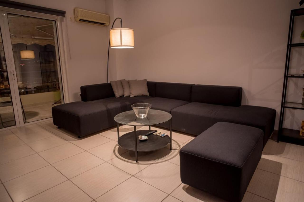 It Is A Pleasant, Modern, Functional House! Apartman Pireusz Kültér fotó